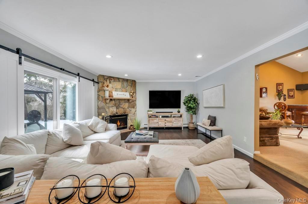 4 Long Meadow Road, Commack, NY 11725