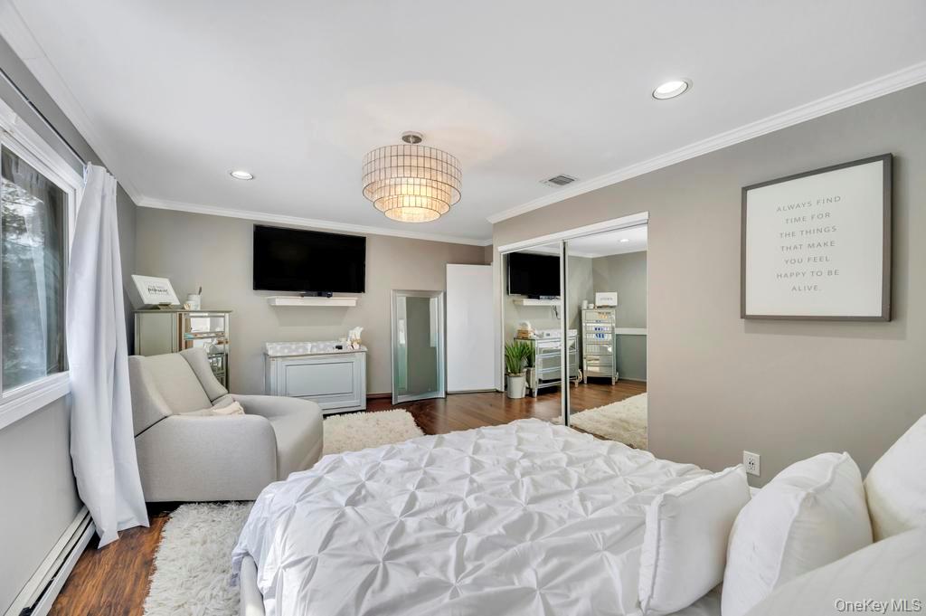 4 Long Meadow Road, Commack, NY 11725