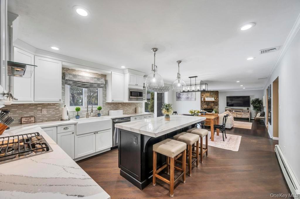 4 Long Meadow Road, Commack, NY 11725