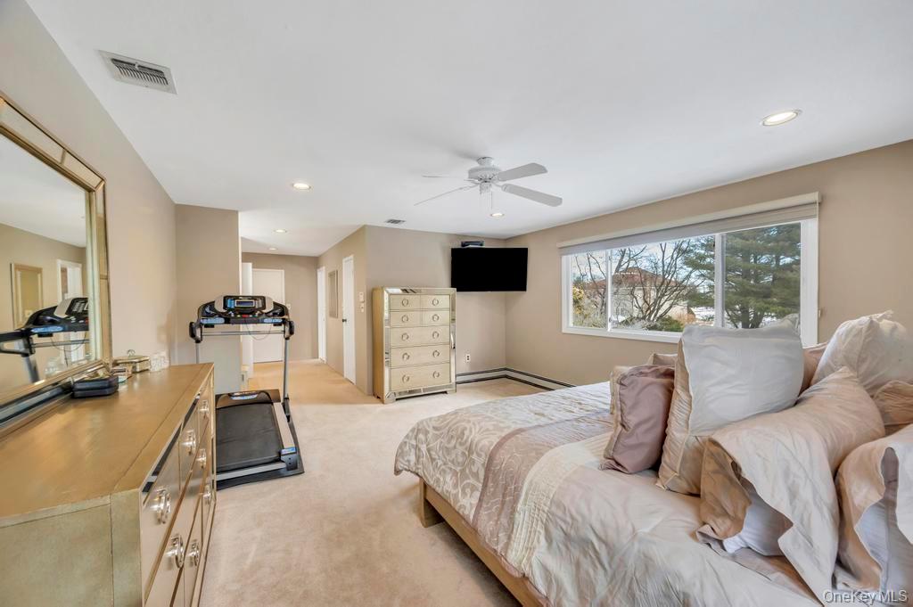 4 Long Meadow Road, Commack, NY 11725