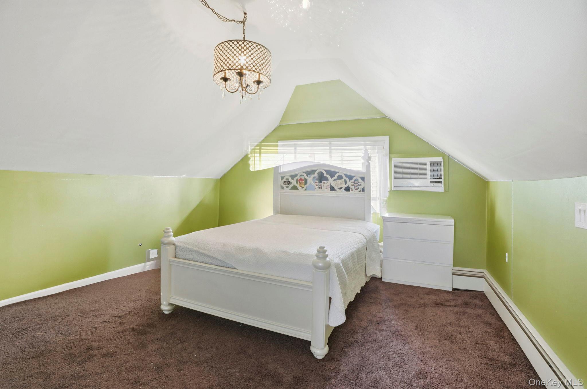 59 Homecrest Court, Oceanside, NY 11572