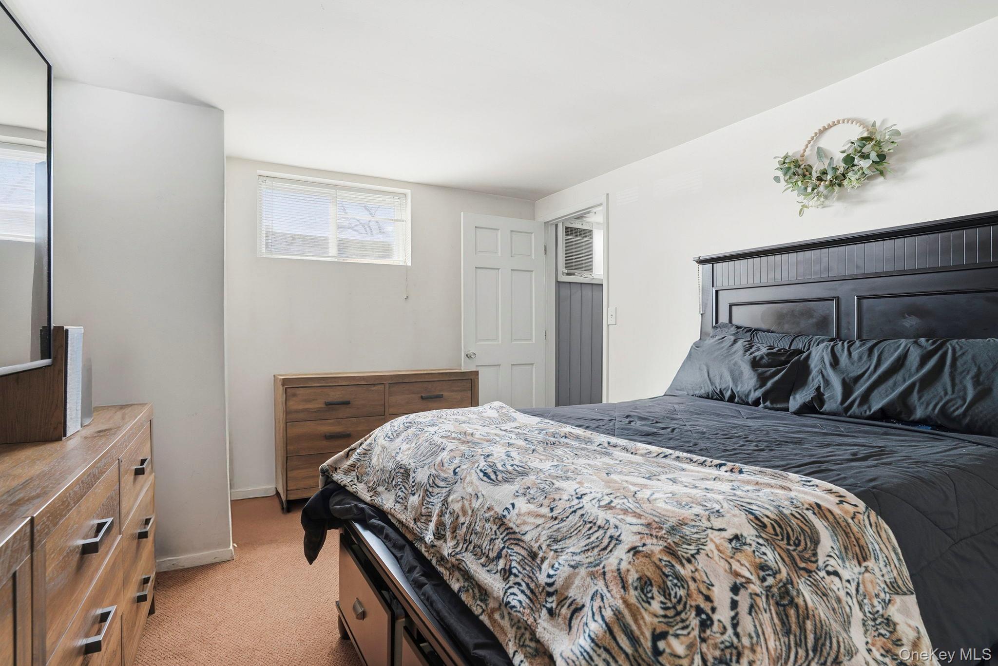 59 Homecrest Court, Oceanside, NY 11572