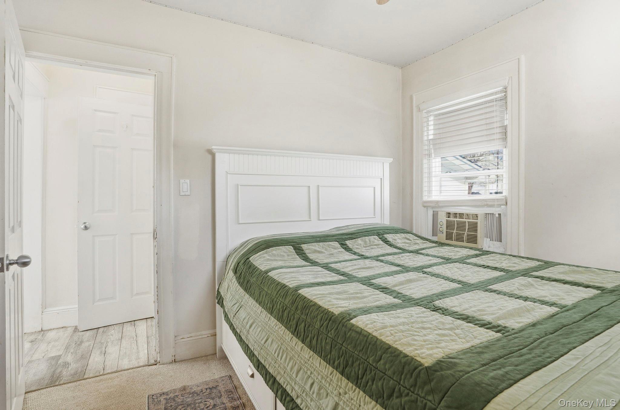 59 Homecrest Court, Oceanside, NY 11572