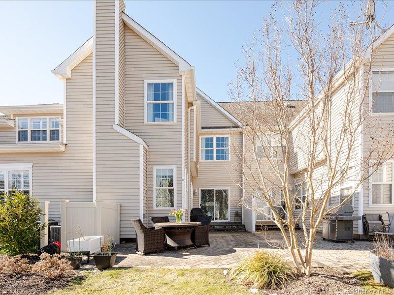 29 Snowdance Lane, Nesconset, NY 11767