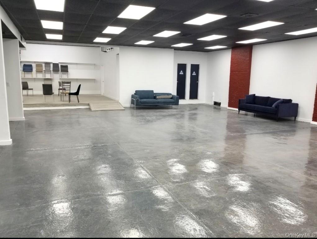 207 Lawrence Avenue, Inwood, NY 11096