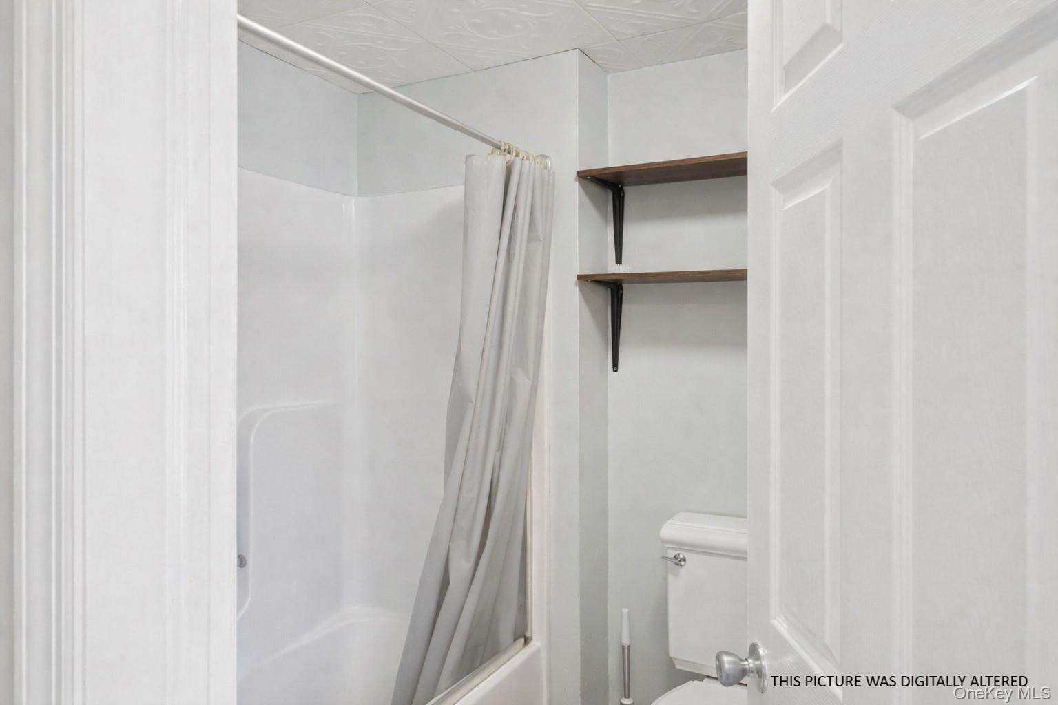 346 Maple Avenue, Riverhead, NY 11901