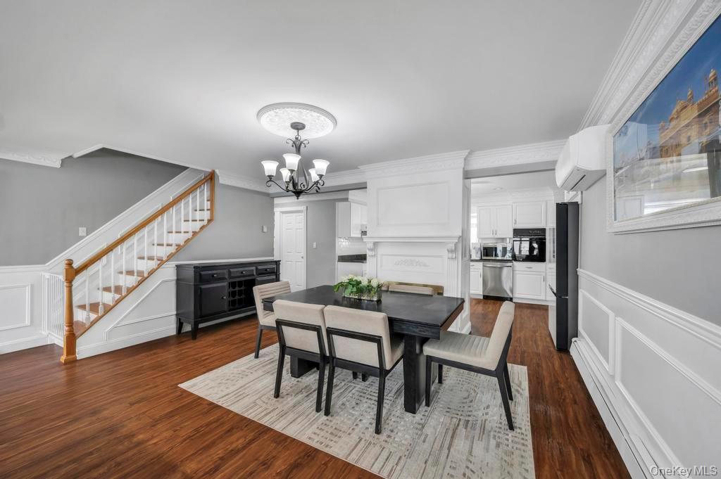 54 Abbot Lane, Hicksville, NY 11801