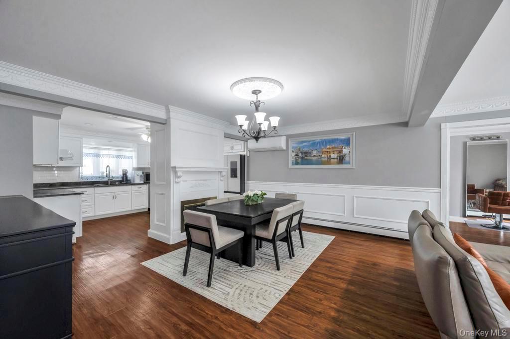 54 Abbot Lane, Hicksville, NY 11801