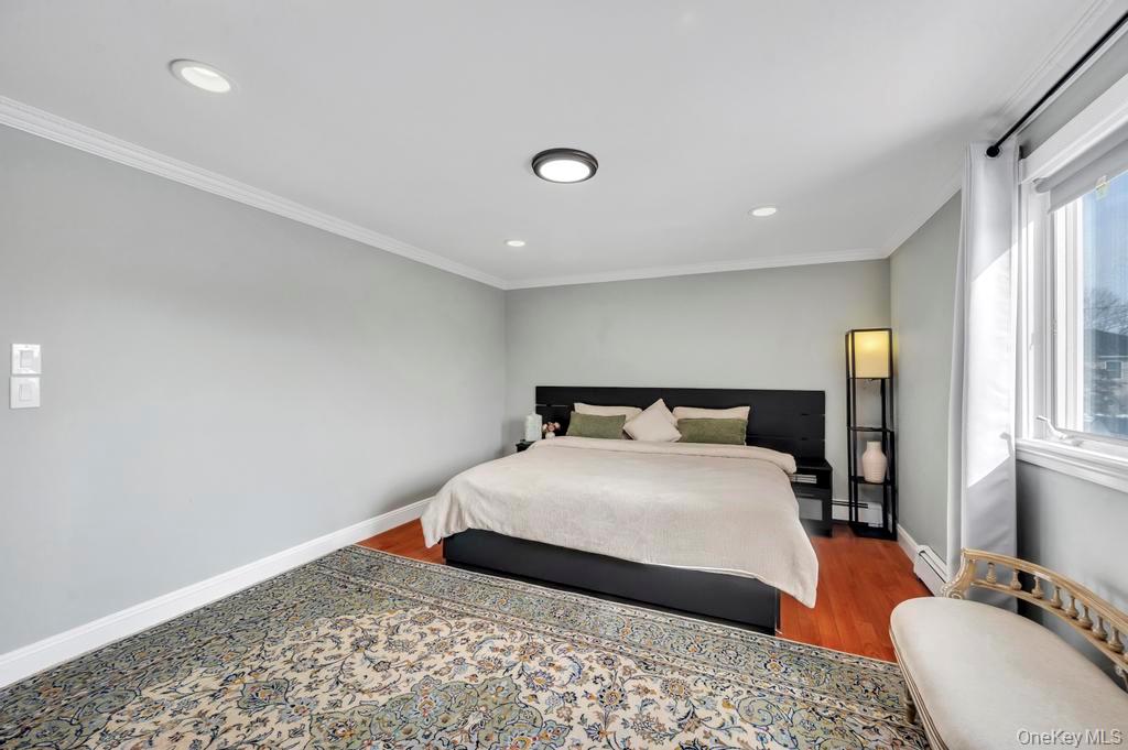 54 Abbot Lane, Hicksville, NY 11801