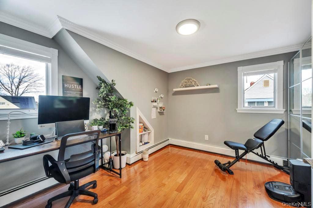 54 Abbot Lane, Hicksville, NY 11801