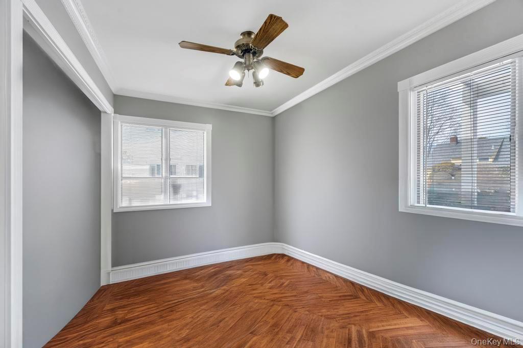 54 Abbot Lane, Hicksville, NY 11801