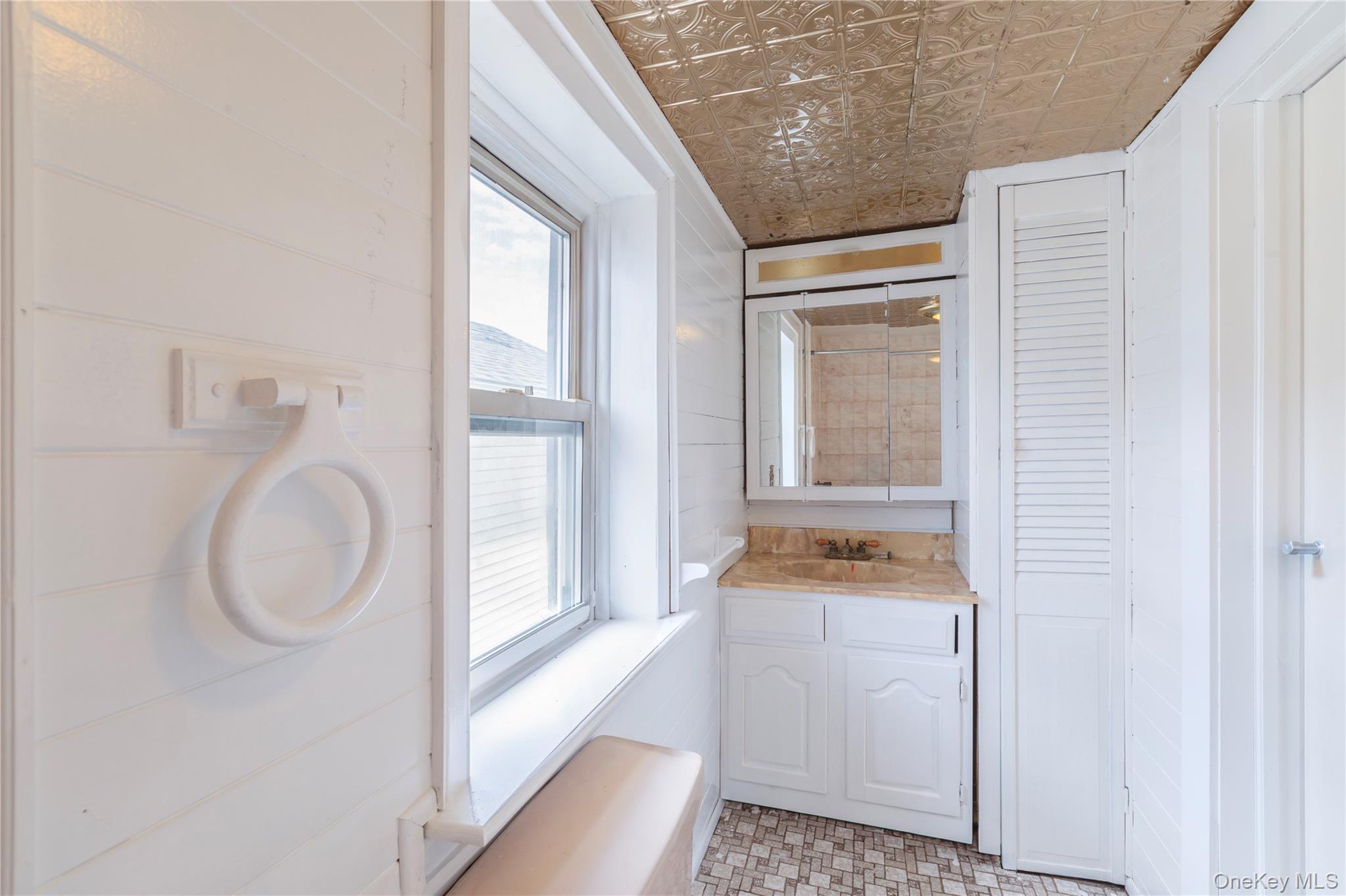 14-11 Cross Bay Boulevard, Broad Channel, NY 11693