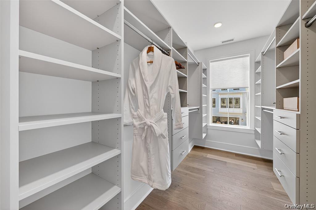 1842 Soundview Court, Yorktown Heights, NY 10598