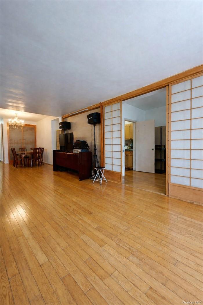 134-54 Maple Avenue # 2W, Flushing, NY 11355