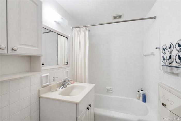134-54 Maple Avenue # 2W, Flushing, NY 11355