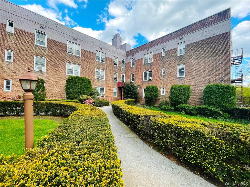40 Davenport Avenue # 2N, New Rochelle, NY 10805