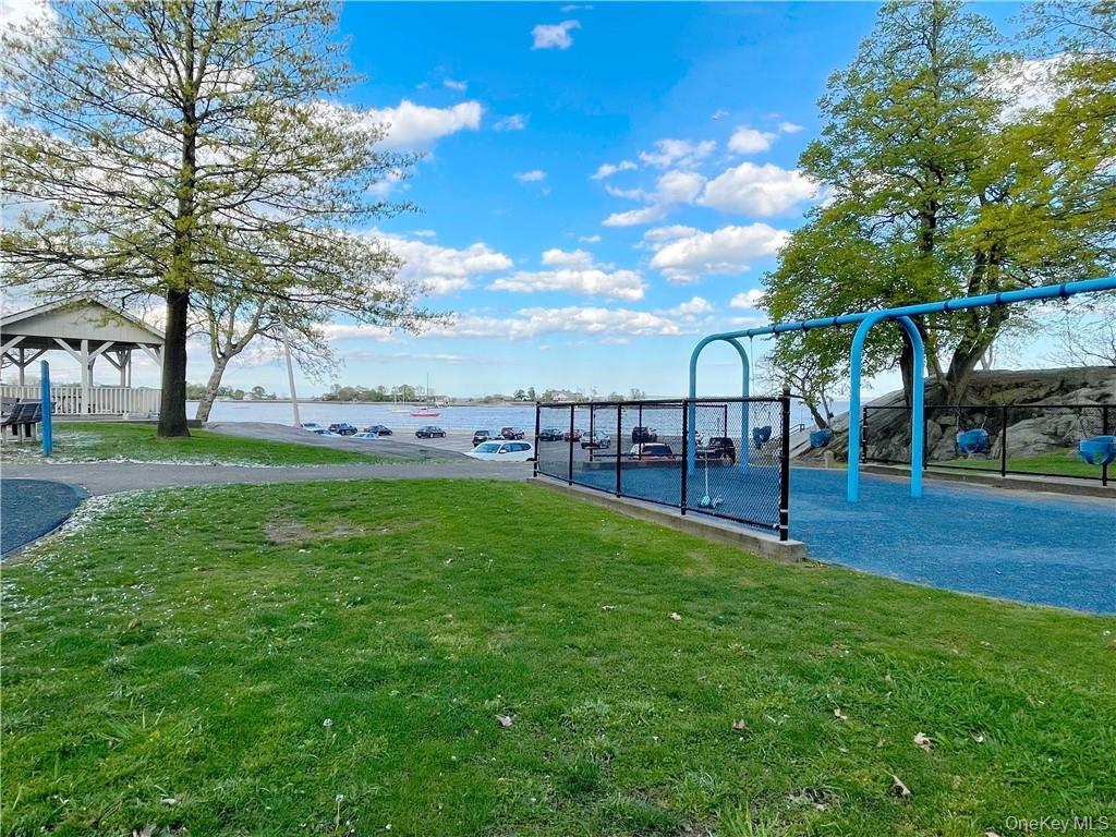 40 Davenport Avenue # 2N, New Rochelle, NY 10805