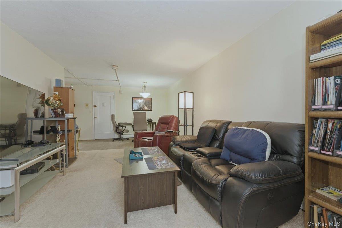 222 Smith Street # 2E, Freeport, NY 11520