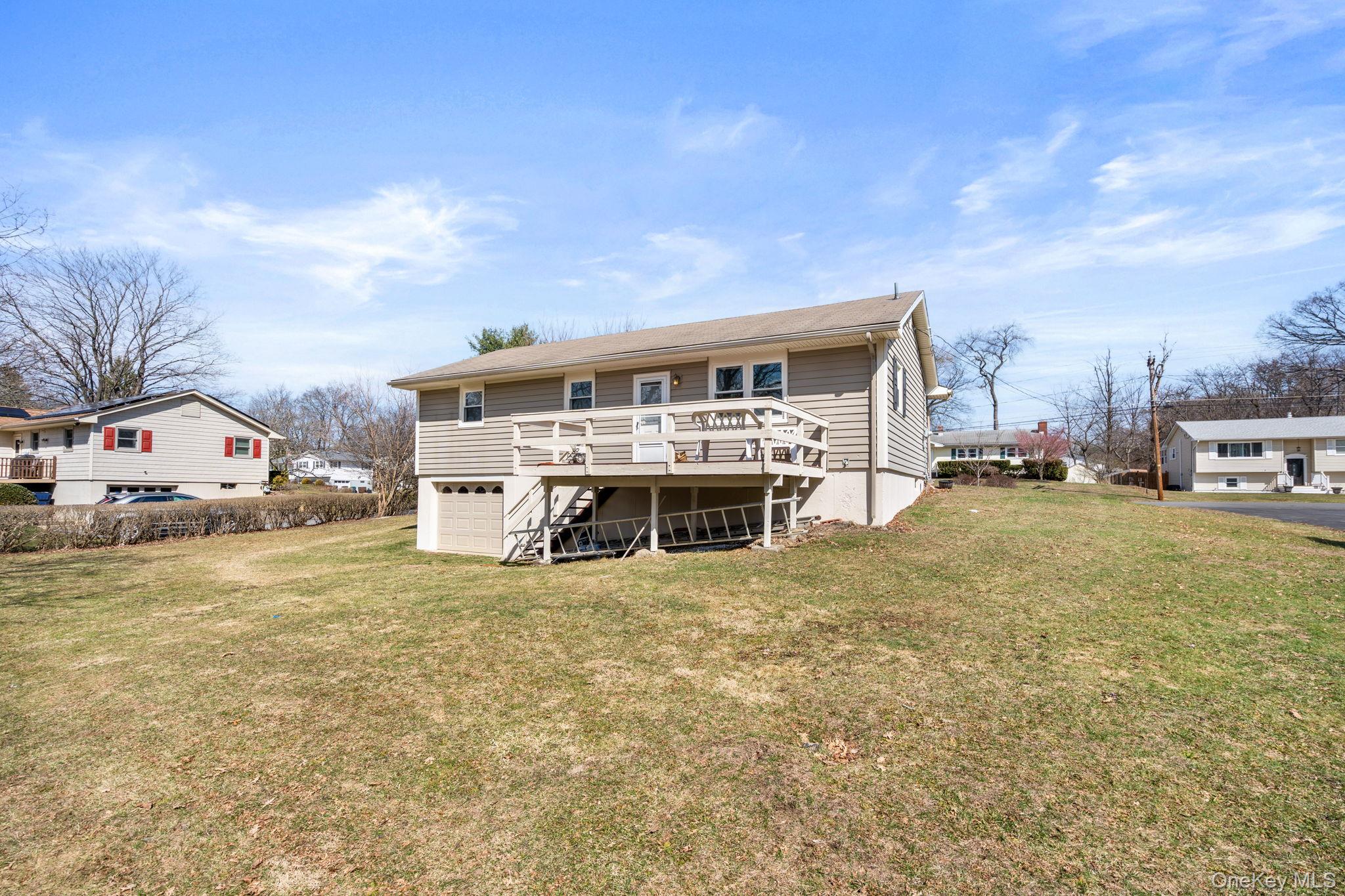 48 Loch Lomond Lane, Middletown, NY 10941