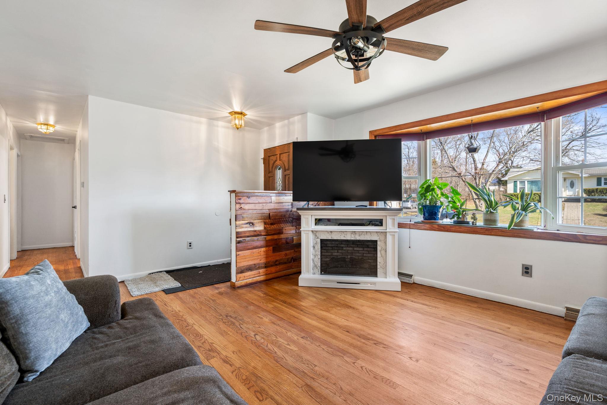 48 Loch Lomond Lane, Middletown, NY 10941