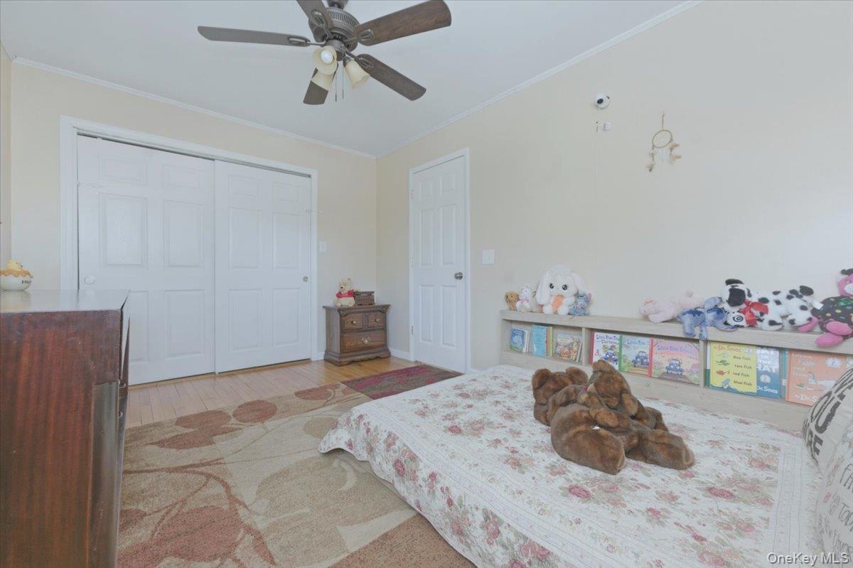 20 Honey Lane, Miller Place, NY 11764