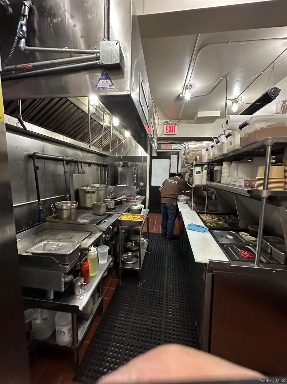 New York (Manhattan), NY 10022