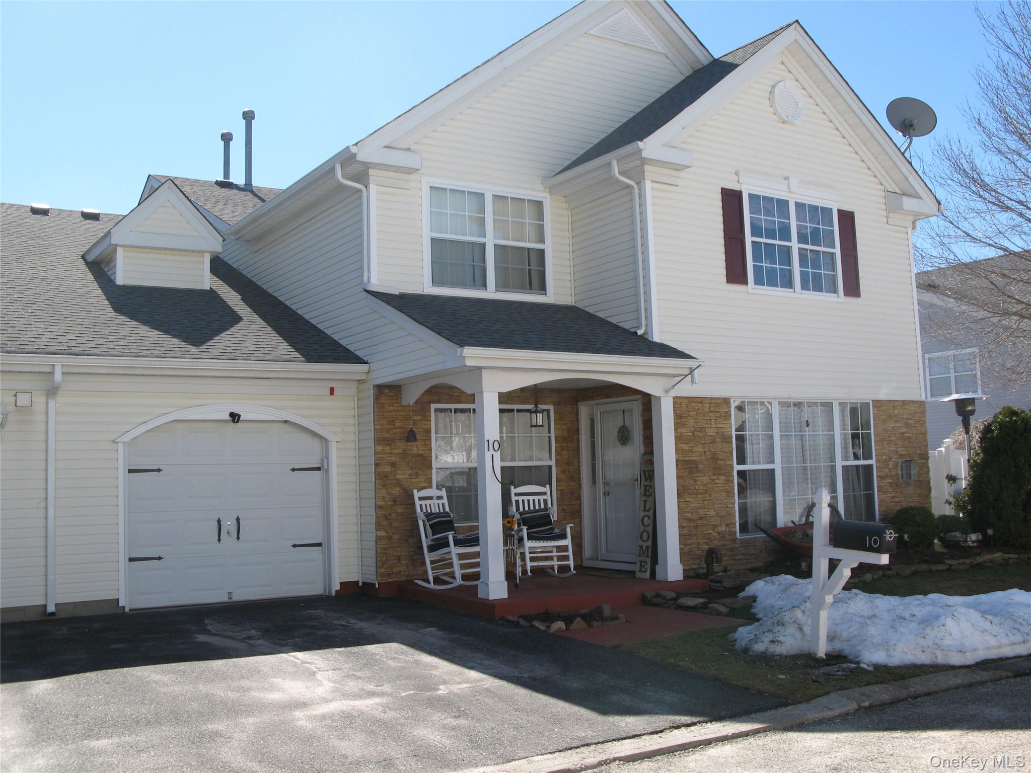 10 Tracie Lane, Middle Island, NY 11953