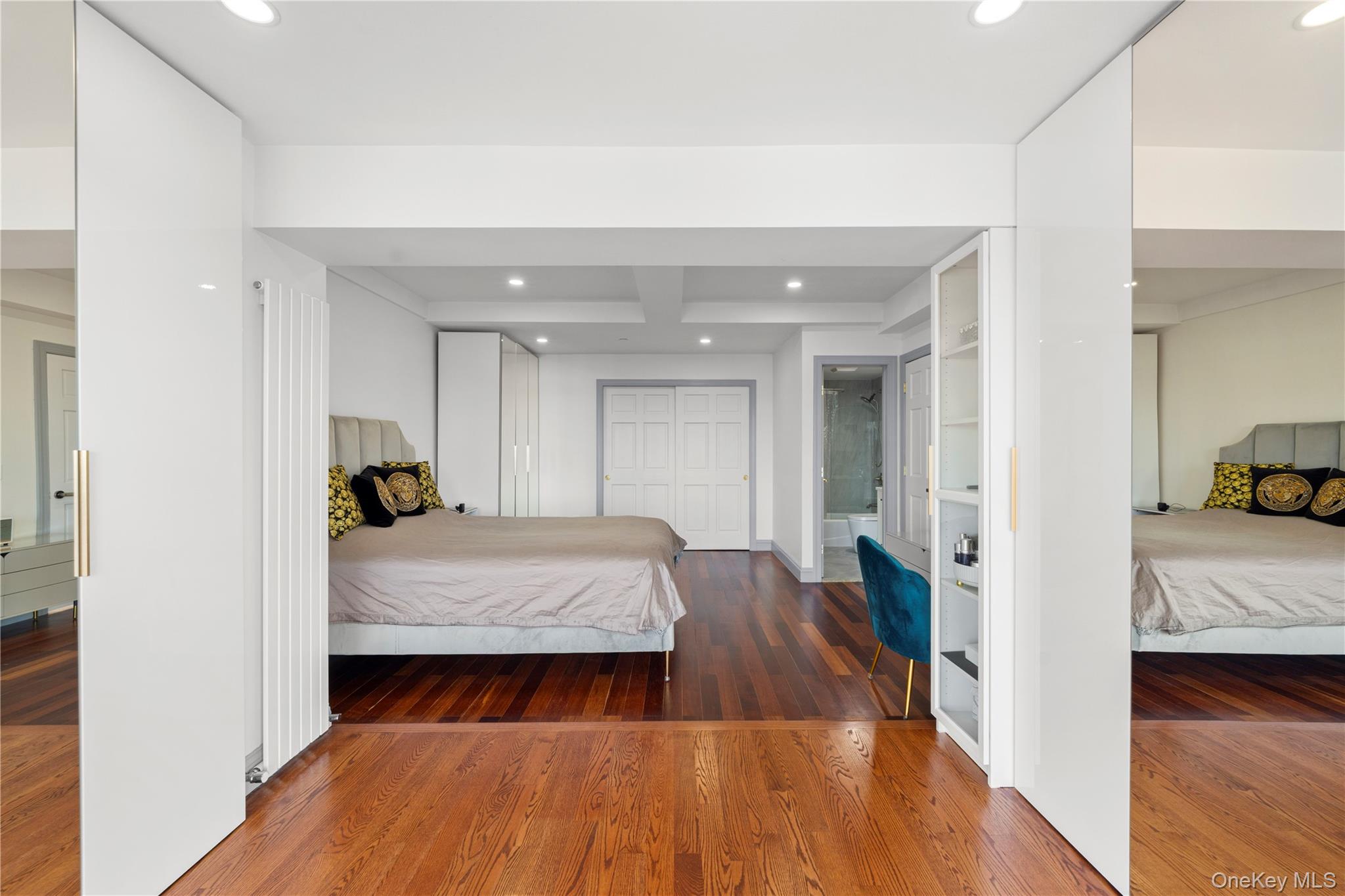 43-18 Main Street # 12/14A, Flushing, NY 11355