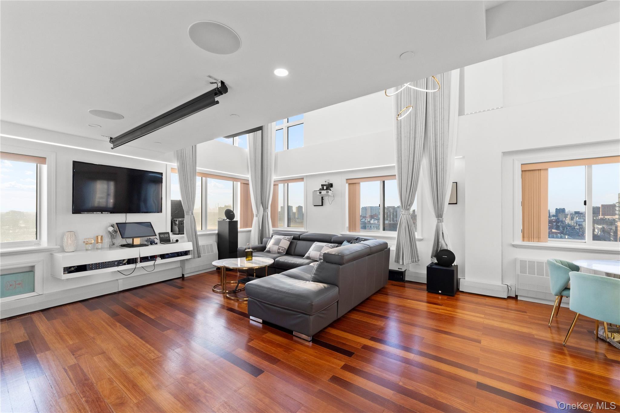 43-18 Main Street # 12/14A, Flushing, NY 11355