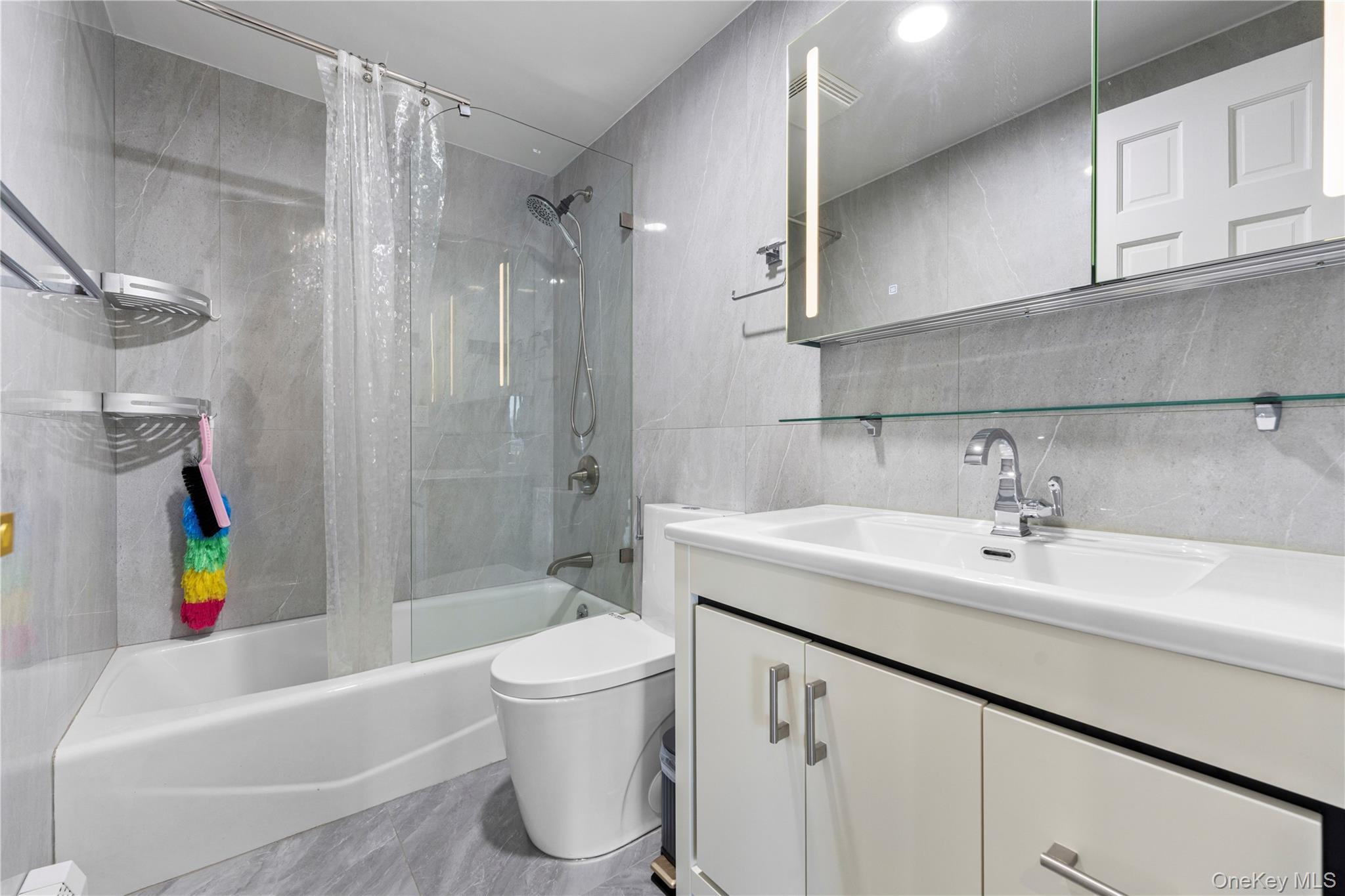 43-18 Main Street # 12/14A, Flushing, NY 11355