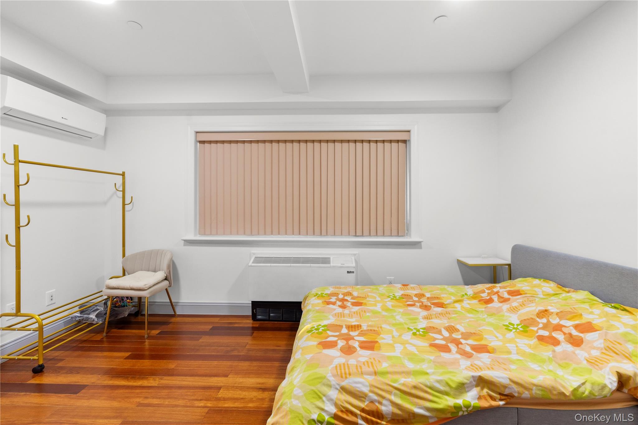 43-18 Main Street # 12/14A, Flushing, NY 11355