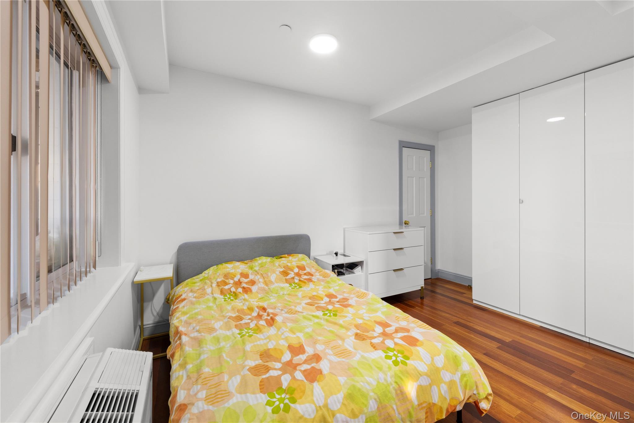 43-18 Main Street # 12/14A, Flushing, NY 11355