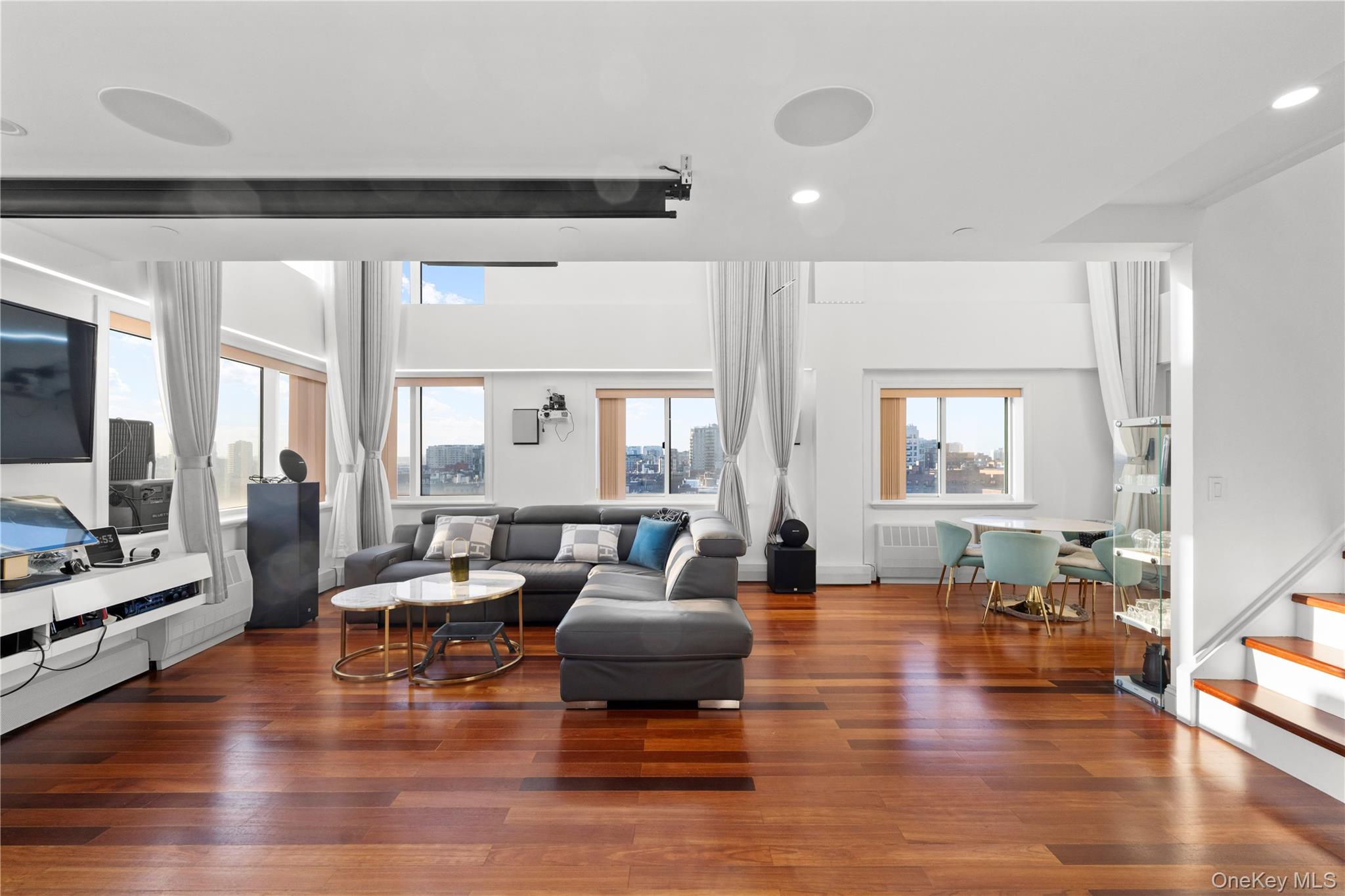 43-18 Main Street # 12/14A, Flushing, NY 11355