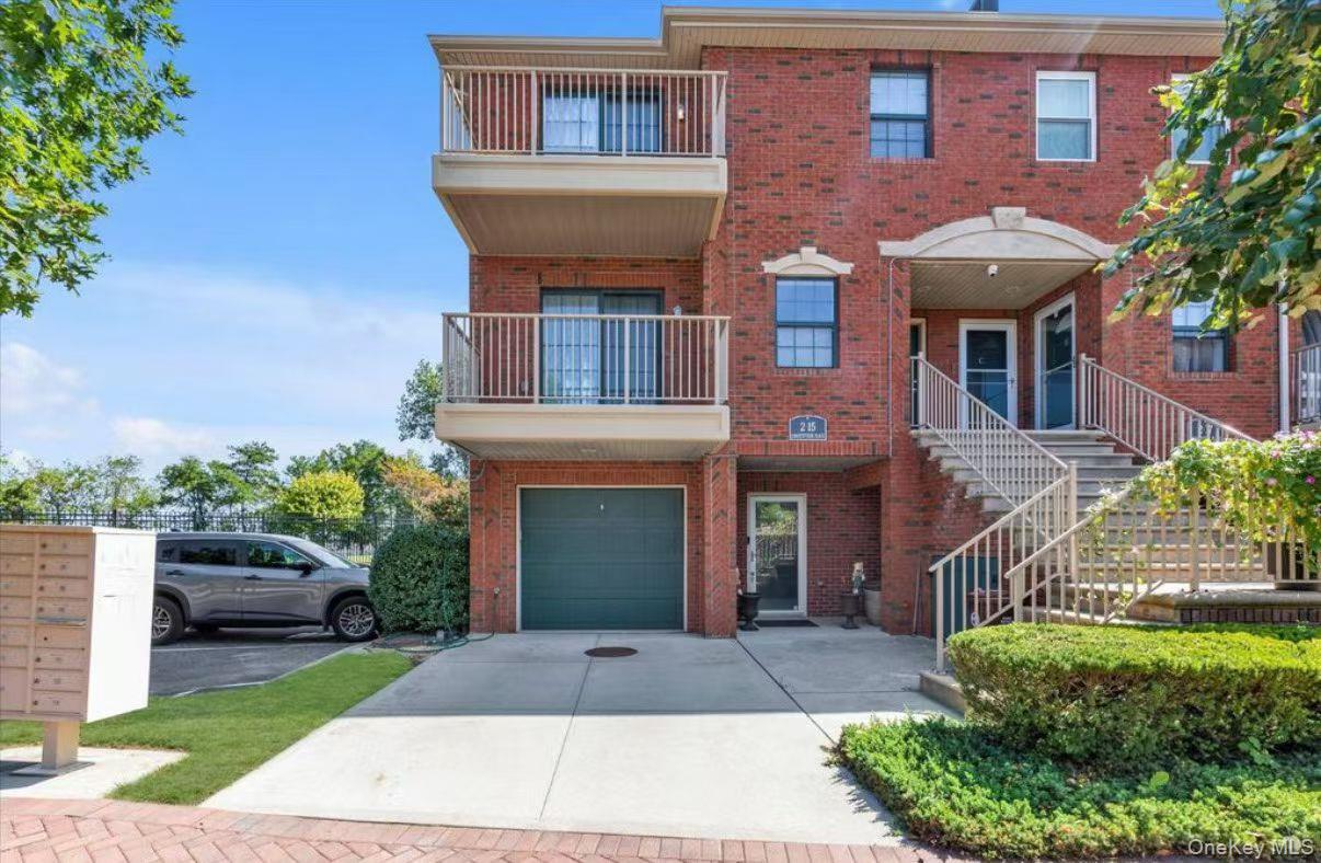 215 Constitution Place # 179, College Point, NY 11356