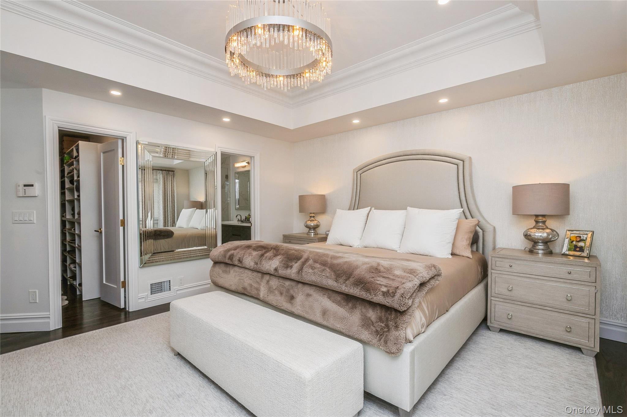 6 Valley Lane, Huntington, NY 11743