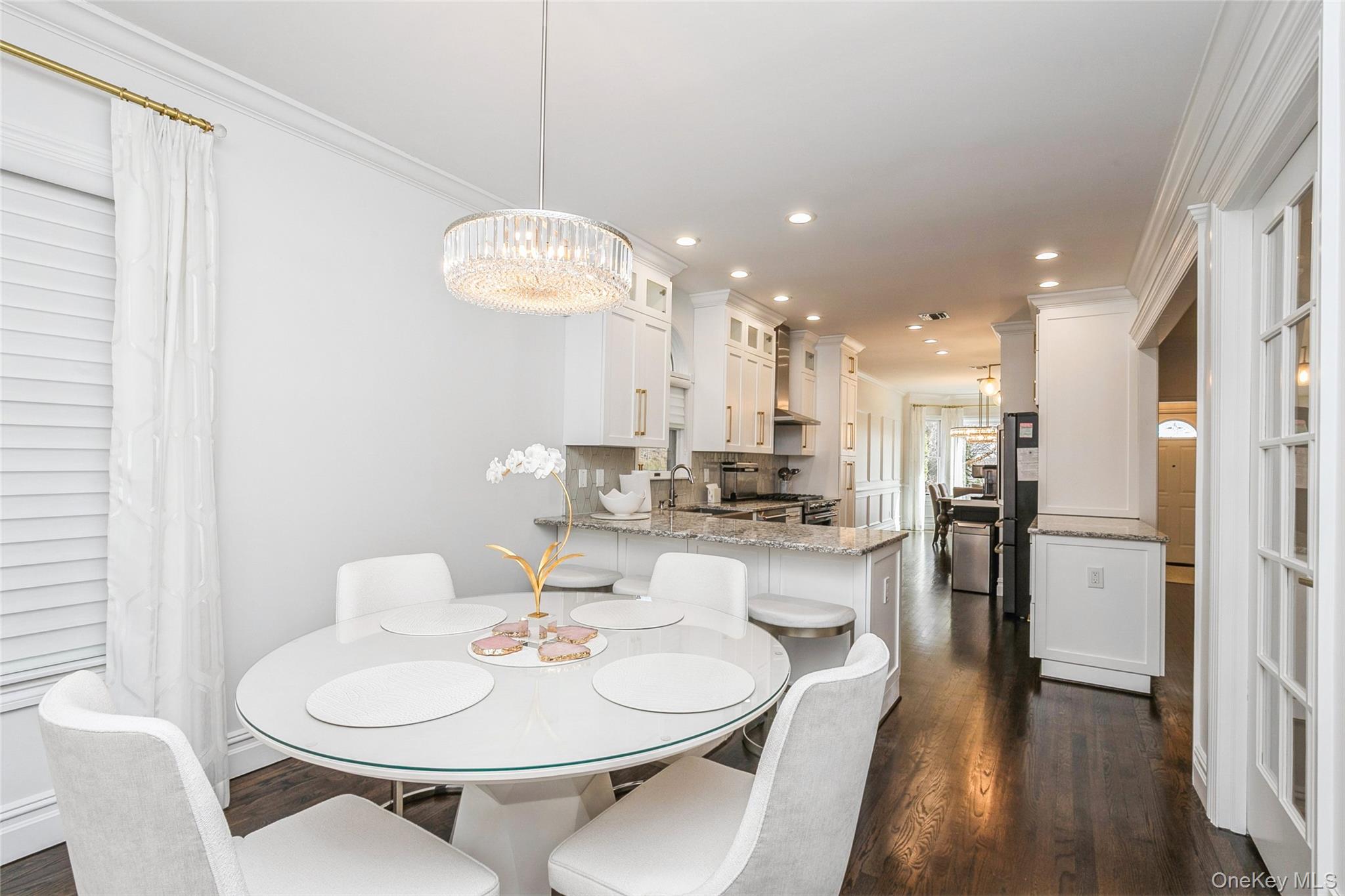 6 Valley Lane, Huntington, NY 11743