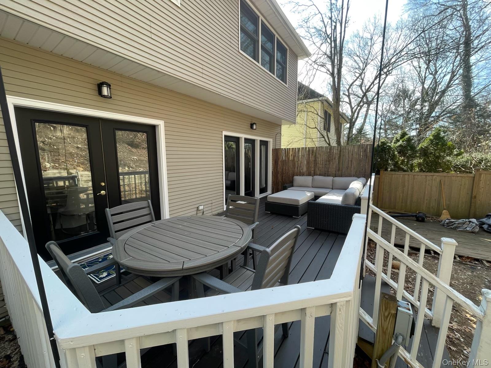 6 Valley Lane, Huntington, NY 11743