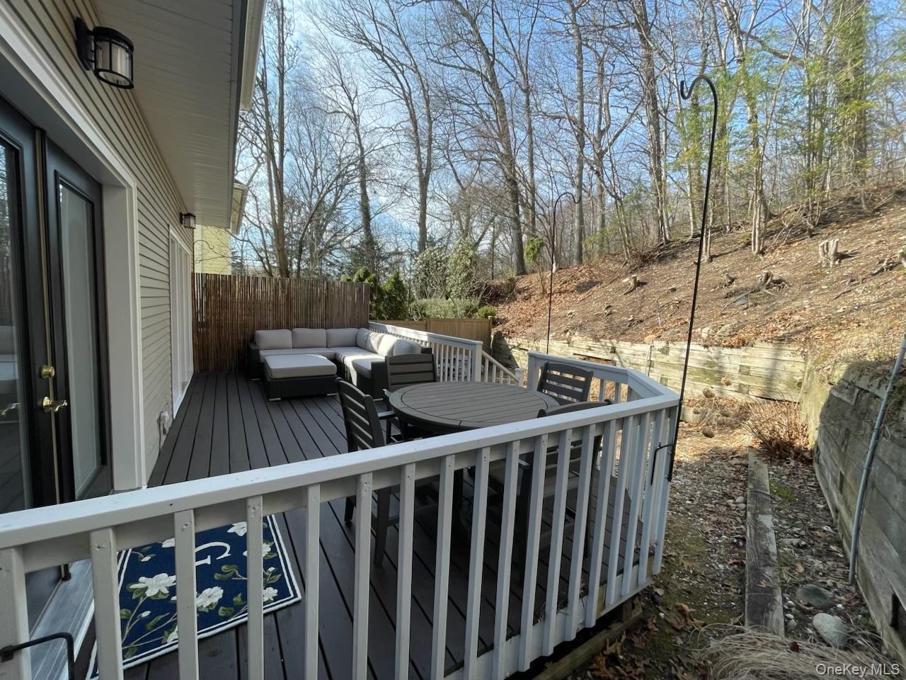 6 Valley Lane, Huntington, NY 11743