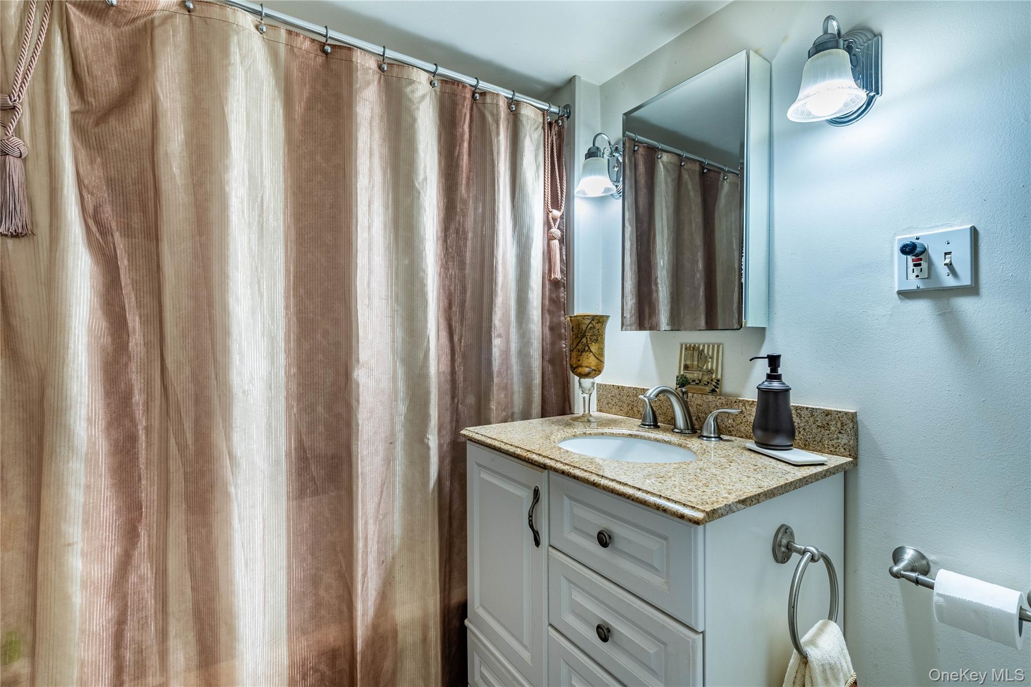 2096 State Route 94, Salisbury Mills, NY 12577