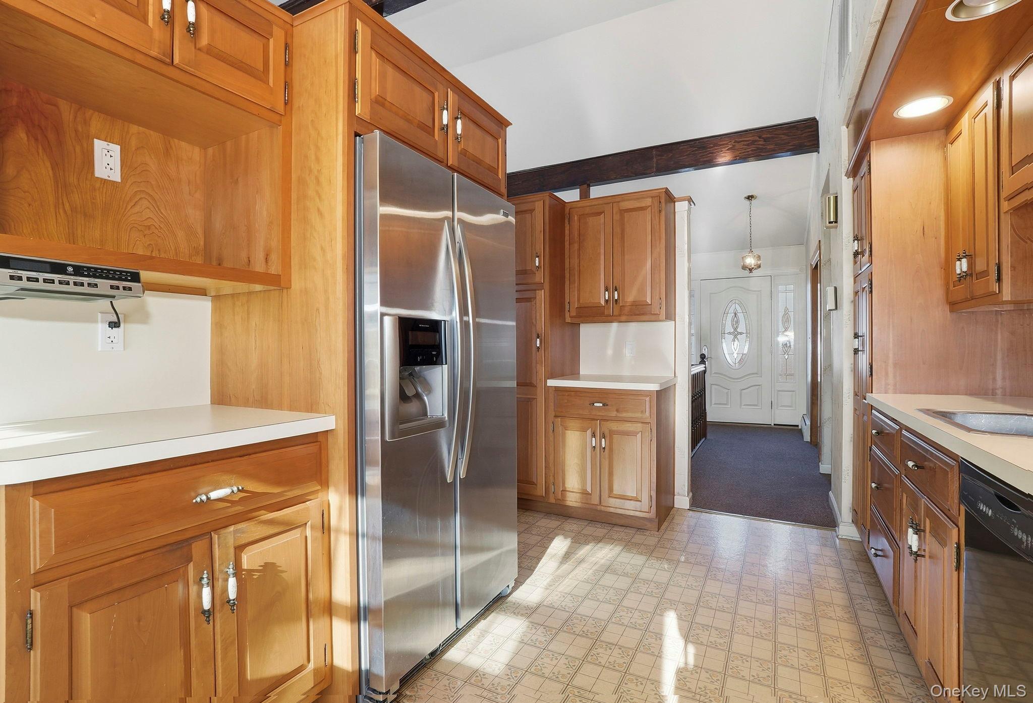 15 Short Hill Drive, Poughkeepsie, NY 12603