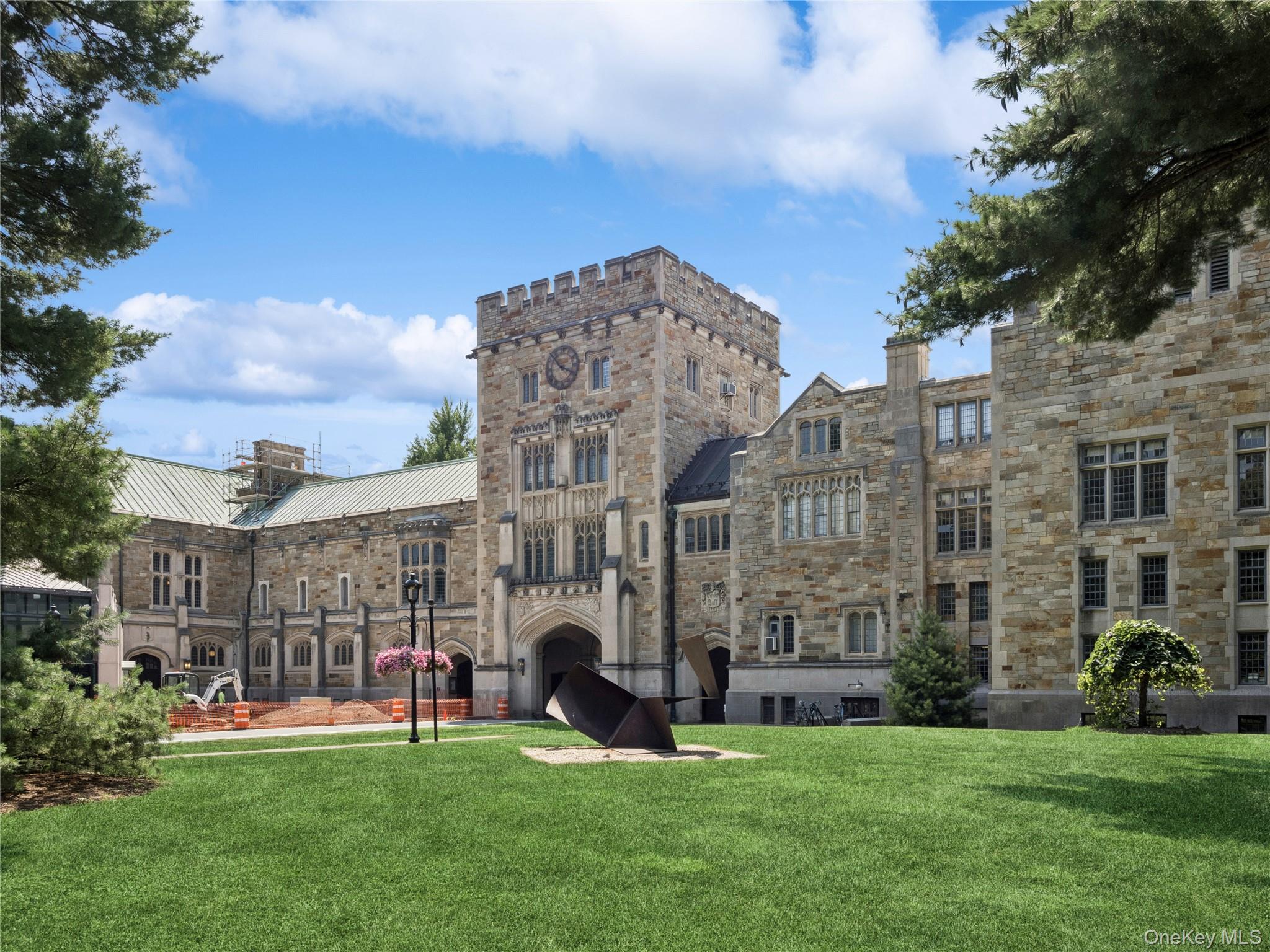 15 Short Hill Drive, Poughkeepsie, NY 12603