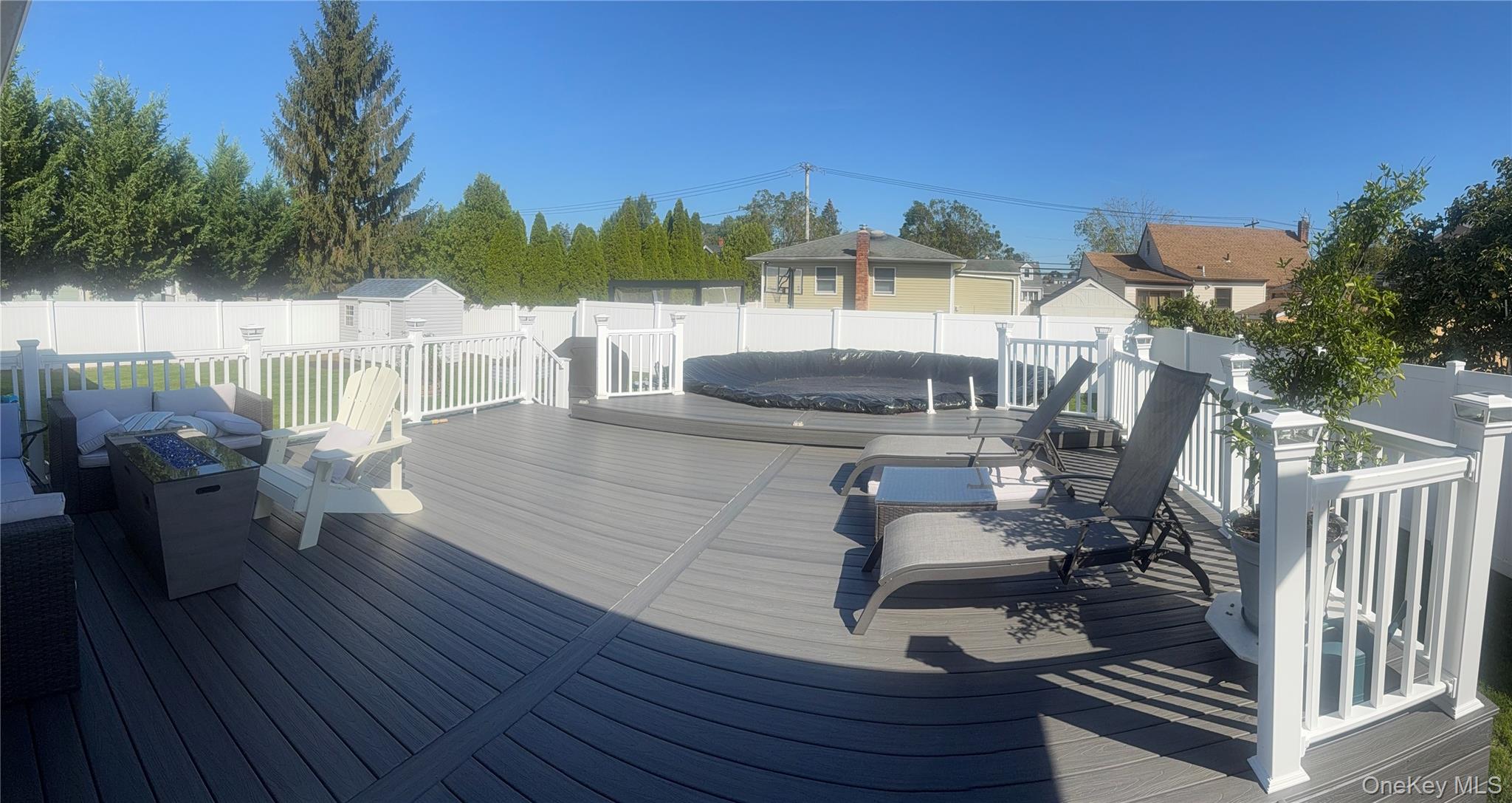 294 34th Street, Lindenhurst, NY 11757