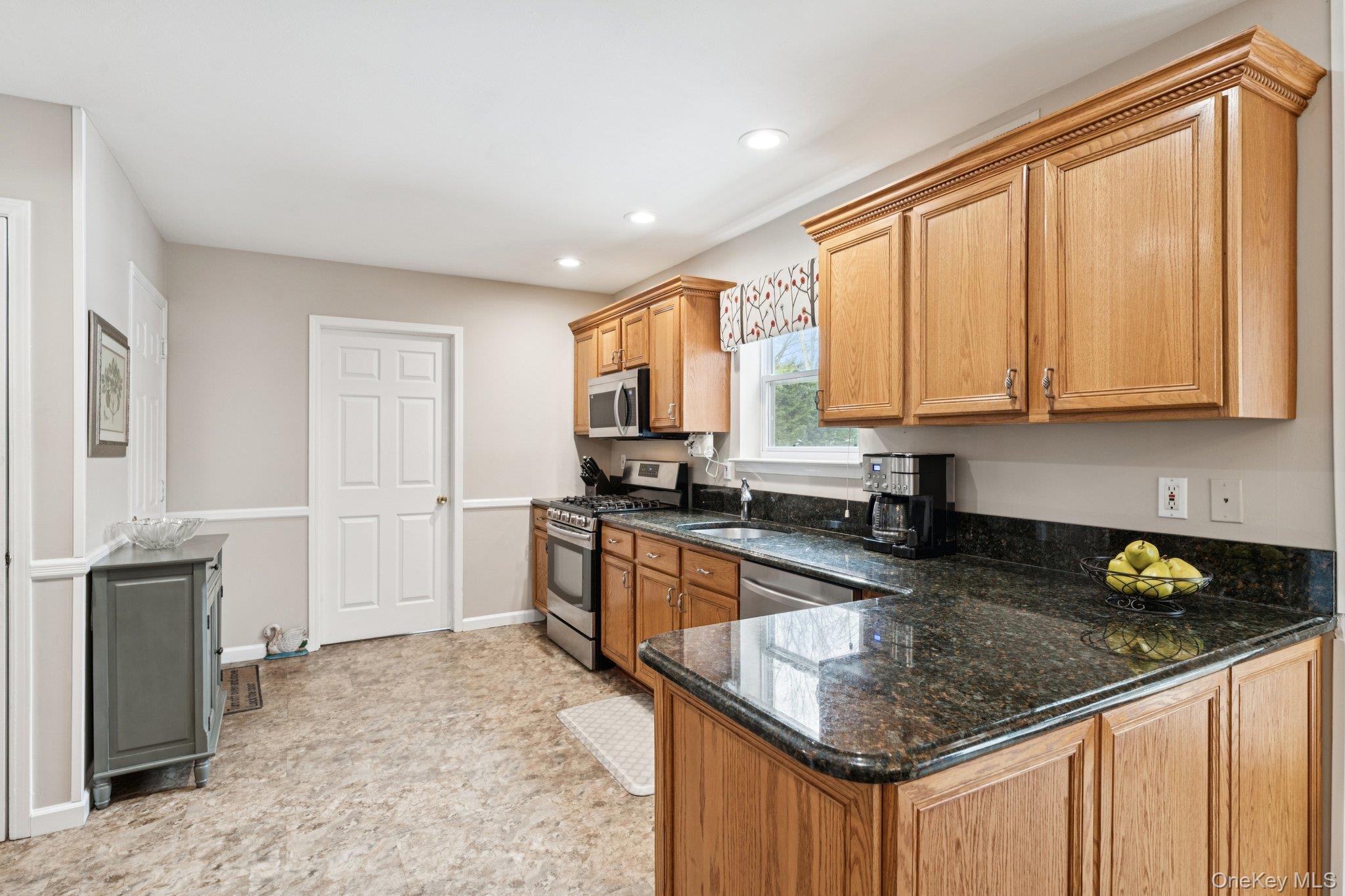 2 Robert Crescent, Stony Brook, NY 11790