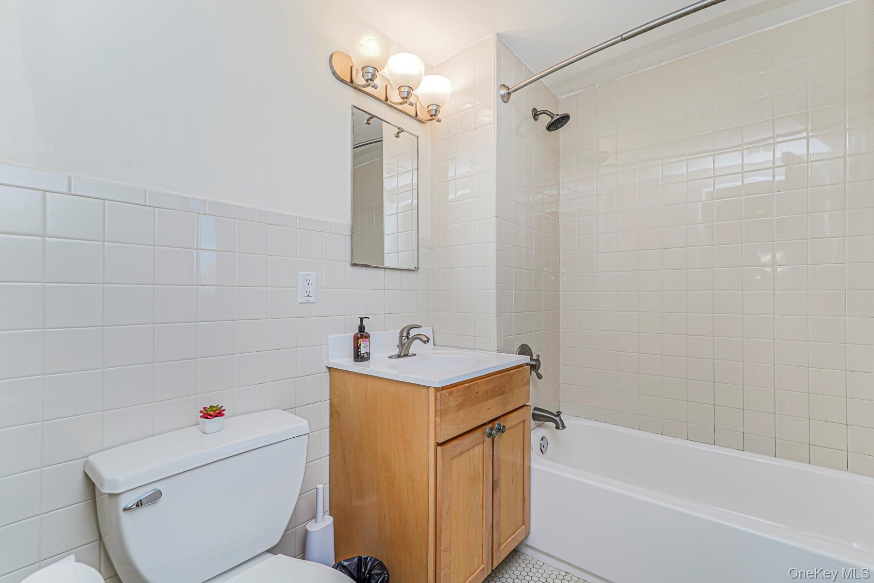 775 Lafayette # 5F, Brooklyn, NY 11221