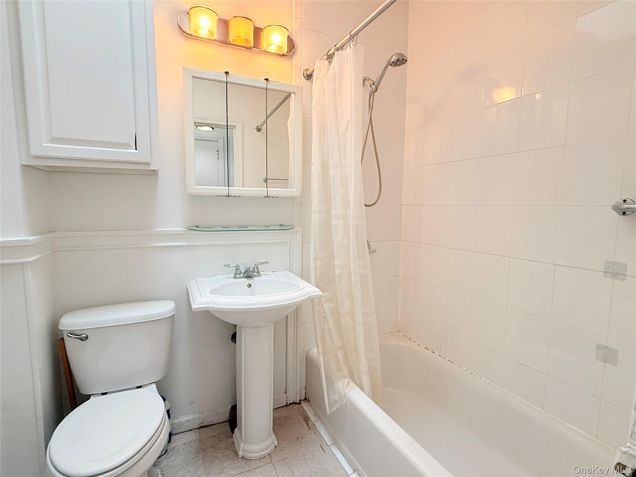 146-18 59th Avenue, Flushing, NY 11355