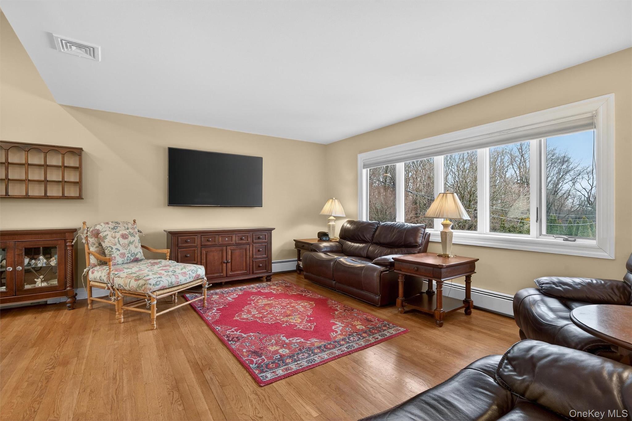 41 Montclair Avenue, Airmont, NY 10952