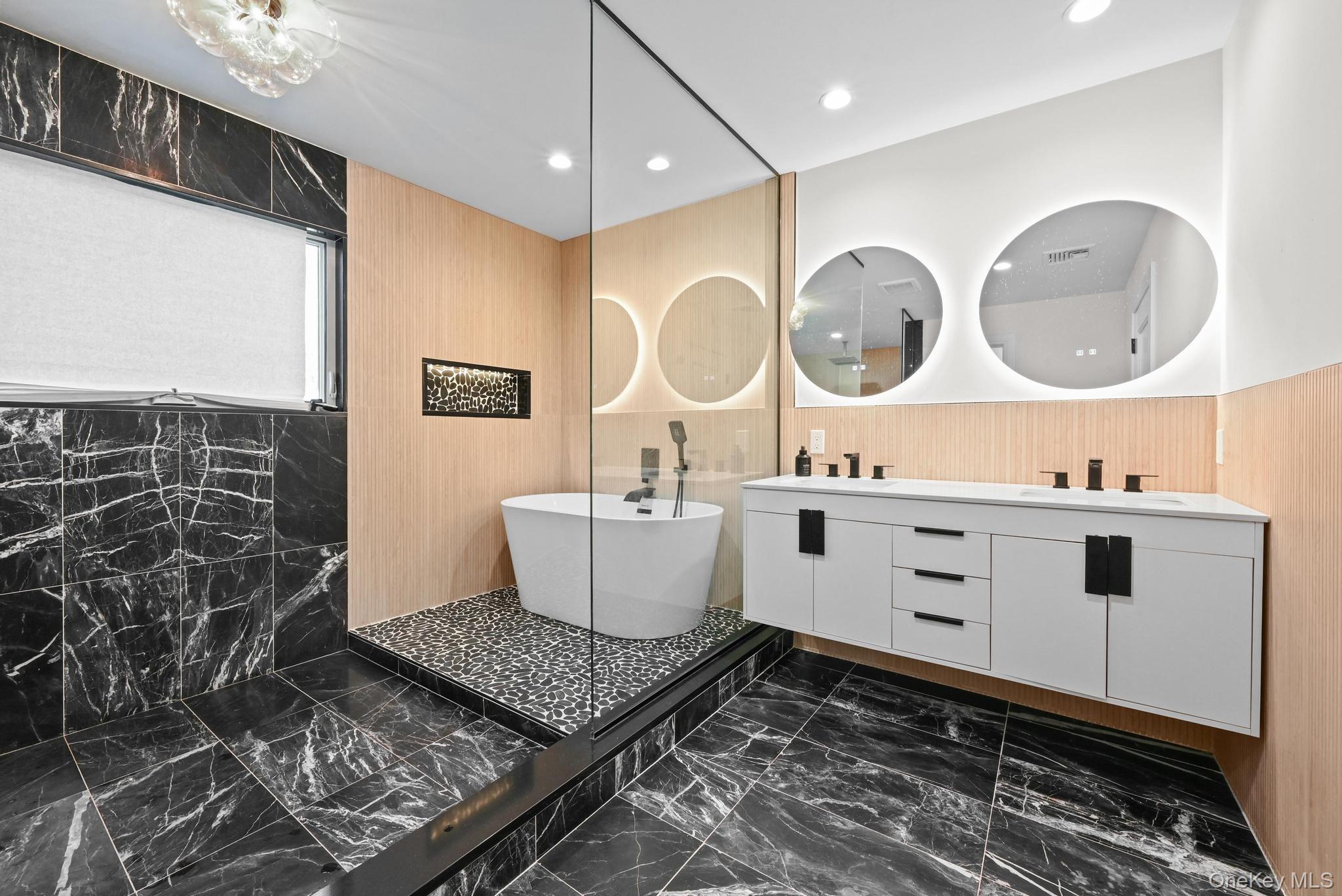 36 Foster Lane, Westbury, NY 11590