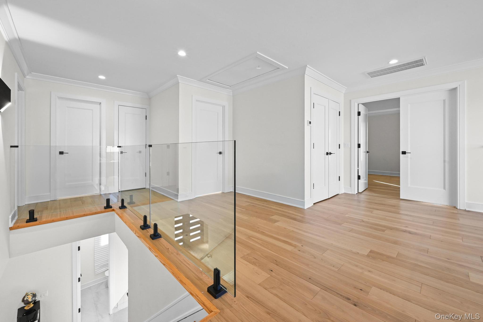 36 Foster Lane, Westbury, NY 11590