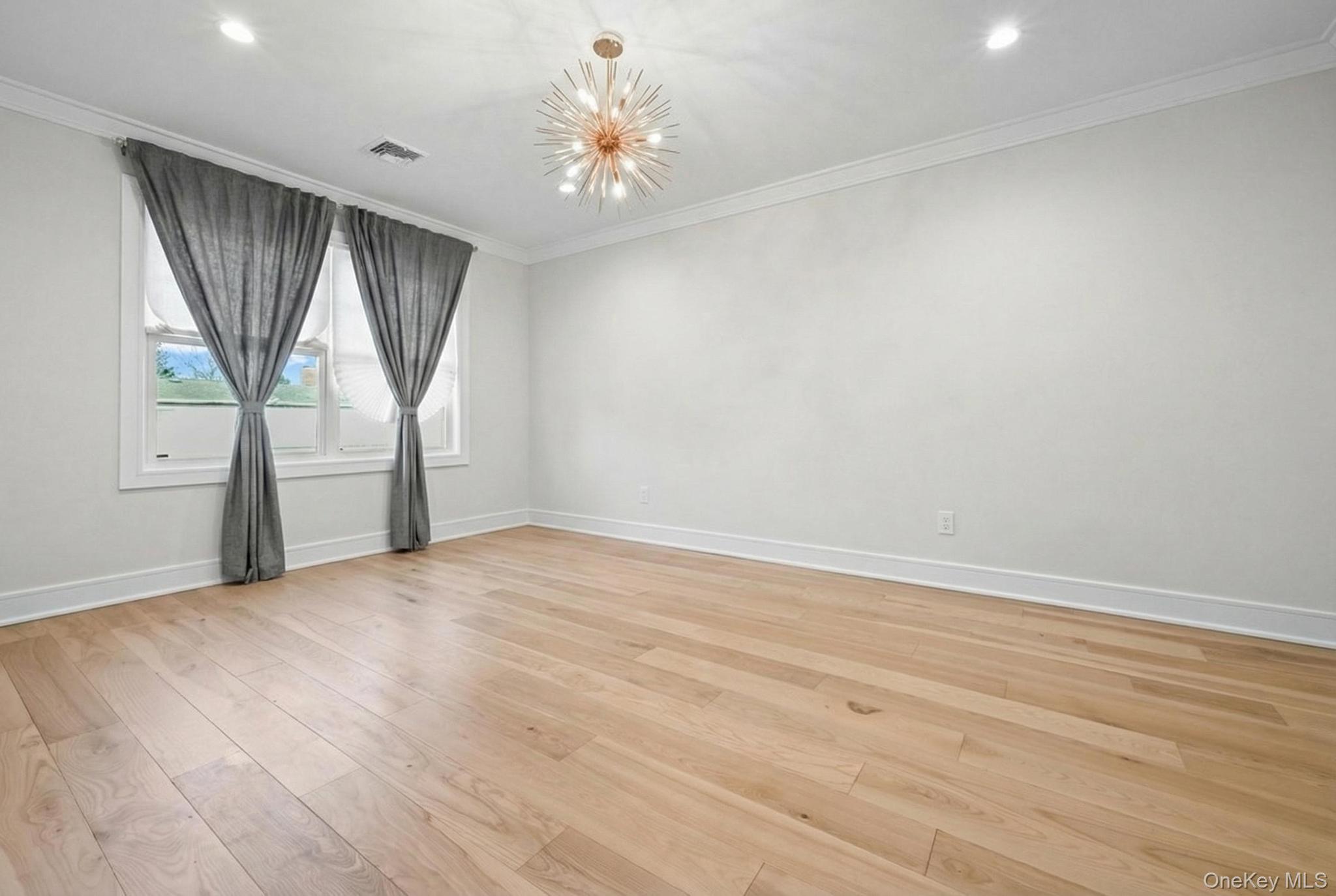 36 Foster Lane, Westbury, NY 11590