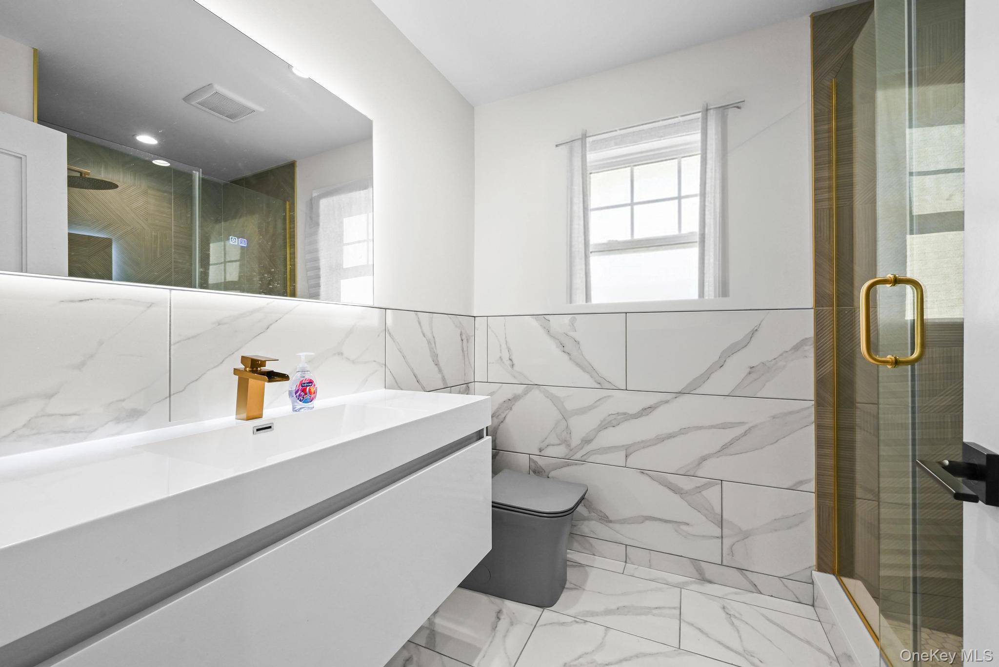 36 Foster Lane, Westbury, NY 11590